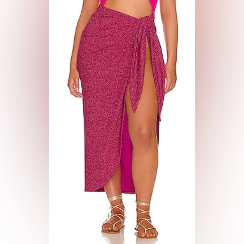 NWT- GOOD AMERICAN x Revolve Glitter Tie Sarong in Hawaiian Pink - Picture 1 of 13